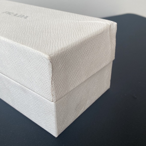 Prada Runway Sunglasses ๐ถ Authentic - Picture 11 of 12